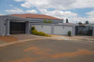 House For Sale in Palm Ridge, Alberton