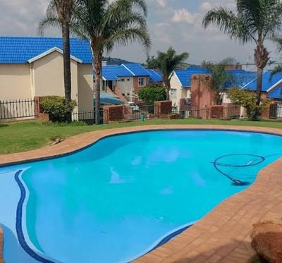 Townhouse For Sale in Winchester Hills Ext 3, Johannesburg