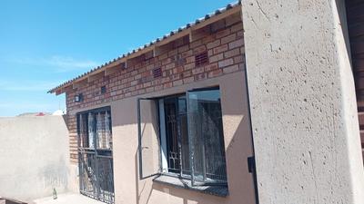 House For Rent in Emdeni, Soweto