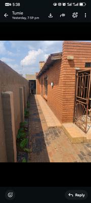 House For Sale in Vosloorus Ext 28, Vosloorus