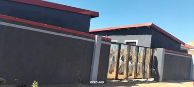 House For Sale in Vosloorus Ext 2, Vosloorus