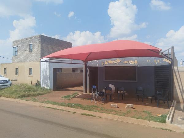 Property For Sale in Lufhereng, Soweto