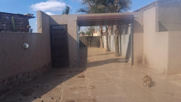 House For Sale in Katlehong South, Katlehong