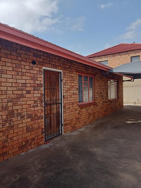 Property For Sale in Protea Glen Ext, Soweto