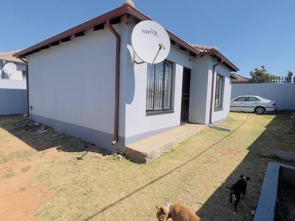 House For Sale in Riverlea, Johannesburg